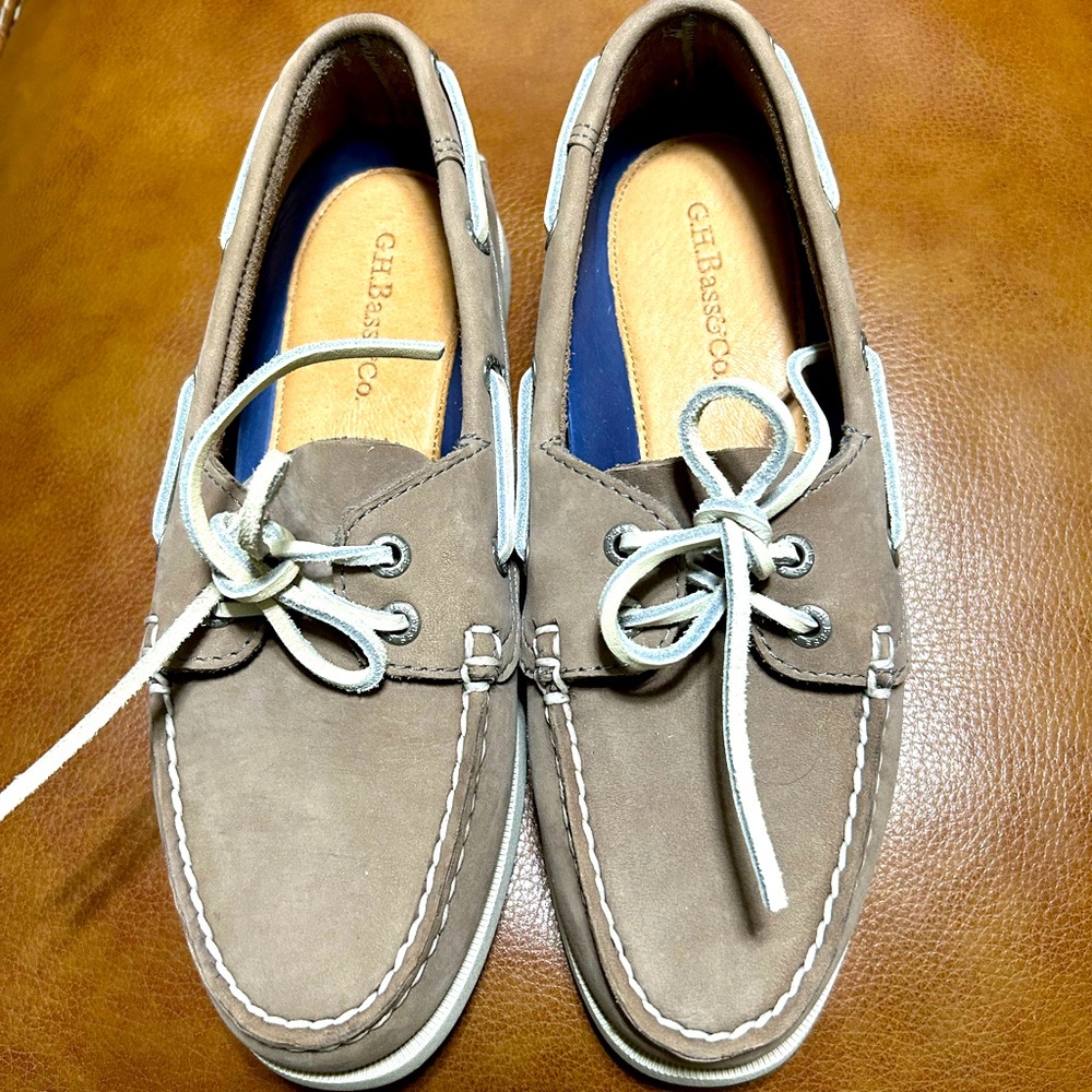 Bass boat shoes
